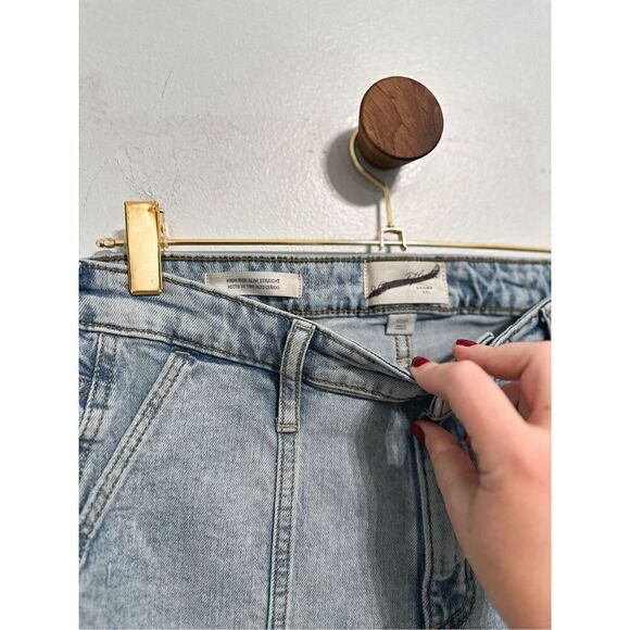 Universal thread high rise slim straight jeans - Picture 8 of 16